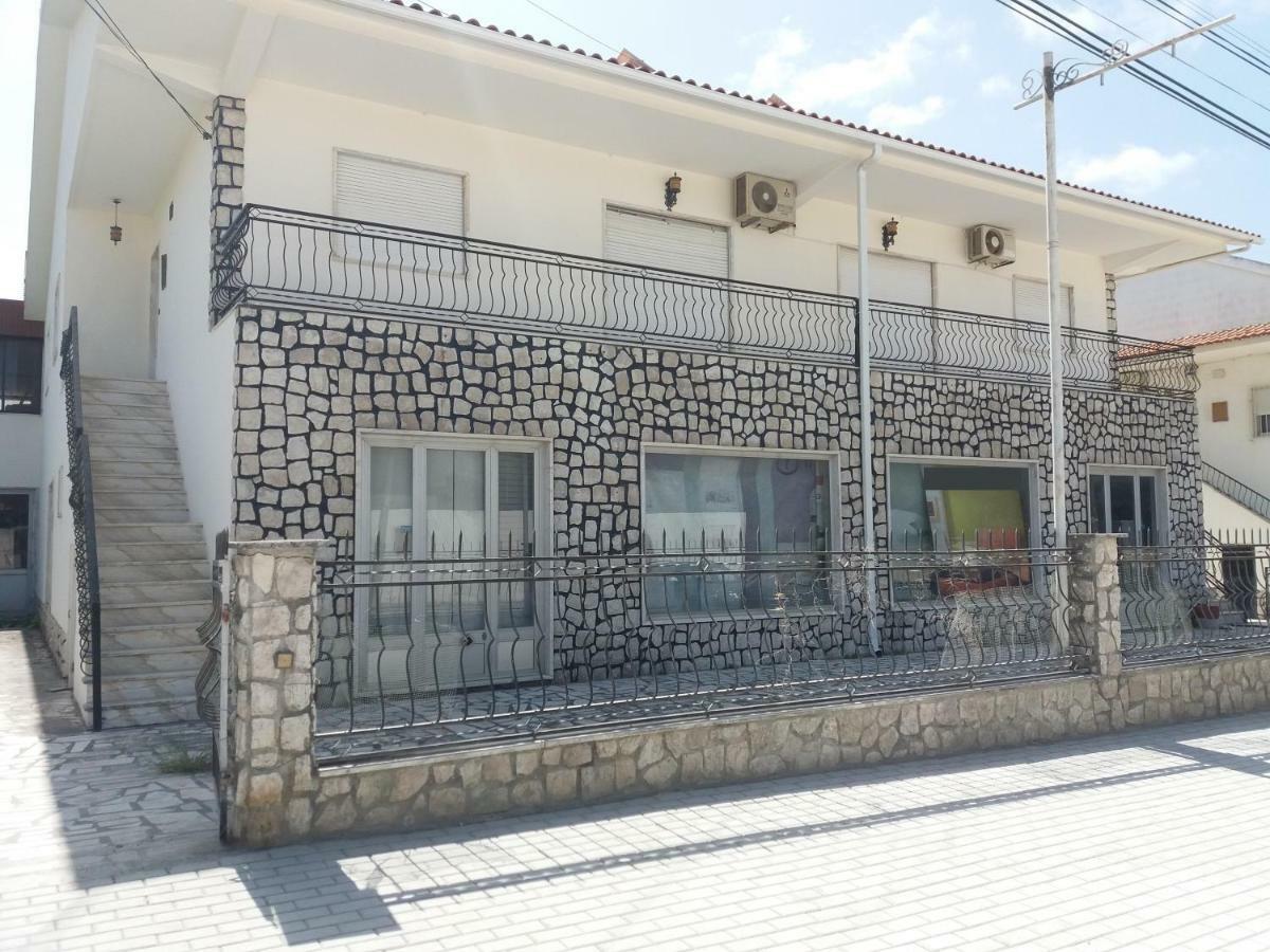 Alojamento Das Laranjeiras Fernao Ferro Exteriér fotografie